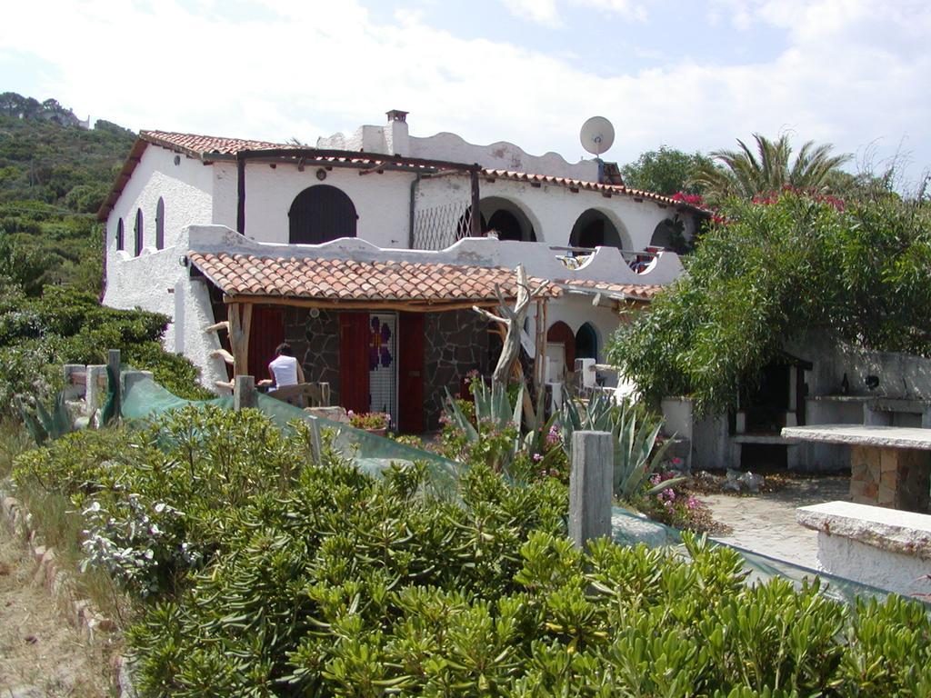 Studio Marinedda Isola Rossa Ruang foto